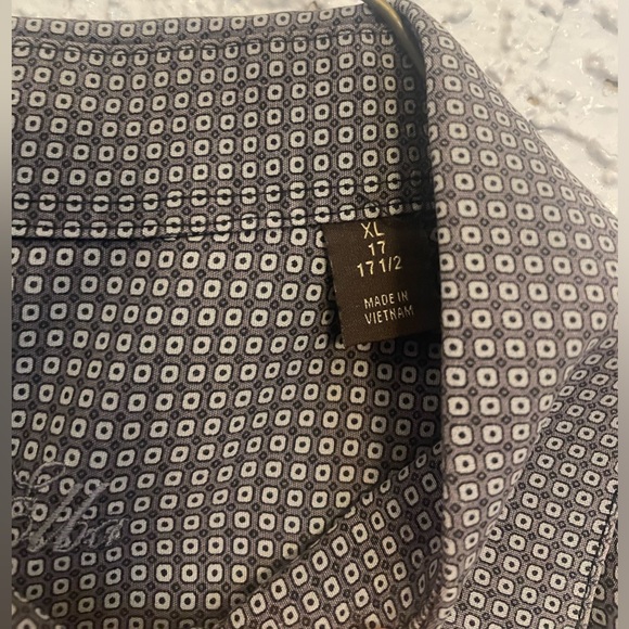 Blue and grey XL checked shirt WITH grey white and black printed XL dress shirt - Picture 5 of 7